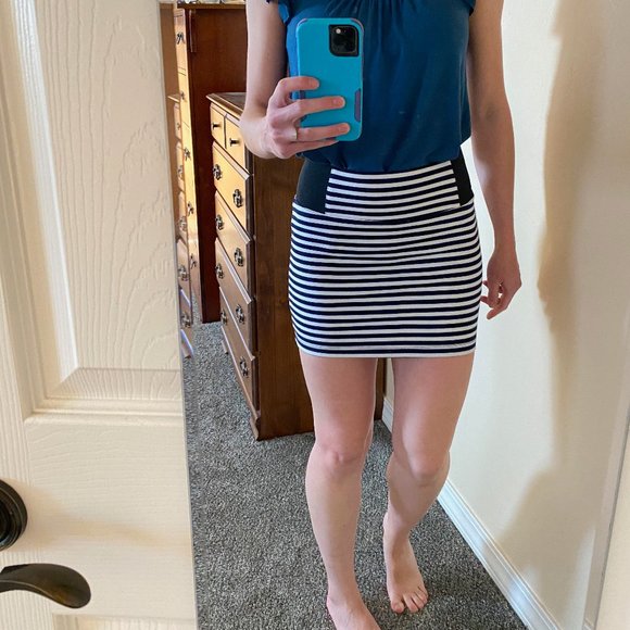 Nautical Striped Mini Skirt - Picture 2 of 4